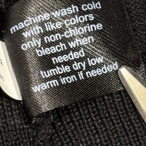 Lane Bryant Deep V Neck Sweater Womens Plus Size 26/28 Black NWT - Picture 6 of 9